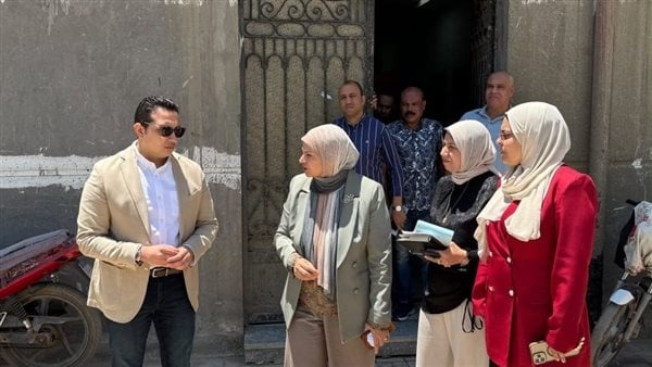 نائب محافظ الفيوم يتابع إجراءات وآليات إنشاء مواقف نموذجية لتطوير منظومة النقل بمركز أبشواي نائب محافظ الفيوم يتابع إجراءات وآليات إنشاء مواقف نموذجية لتطوير منظومة النقل بمركز أبشواي