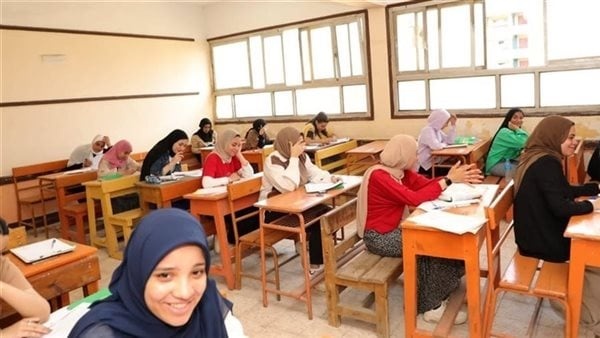 التعليم توضح حالات دخول الدور الثاني بالدرجة الكاملة ونصف الدرجة في الثانوية العامة 2026 التعليم توضح حالات دخول الدور الثاني بالدرجة الكاملة ونصف الدرجة في الثانوية العامة 2026