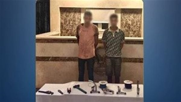 ضبط شخصان لقيامهما بتحطيم أبواب مسكن بالغربية ضبط شخصان لقيامهما بتحطيم أبواب مسكن بالغربية