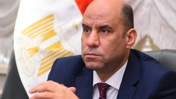 وزير العمل يوجه بحصر بيانات ضحايا حادث انقلاب سيارة عمال بالجيزة وزير العمل يوجه بحصر بيانات ضحايا حادث انقلاب سيارة عمال بالجيزة