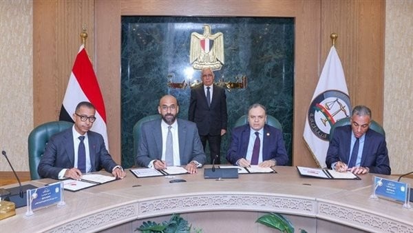 النيابة العامة ت طلق خدماتها الإلكترونية عبر تطبيق فودافون كاش