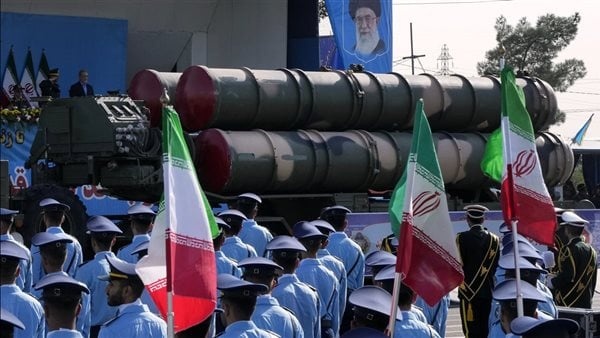 رويترز إيران تتأهب لتسلم مئات الصواريخ الصينية المحمولة خلال أسابيع