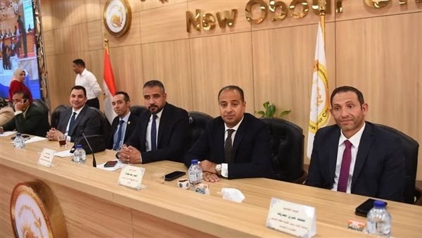 الإسكان تنهي 7 قرعات علنية لتسكين المواطنين بالعبور الجديدة الإسكان تنهي 7 قرعات علنية لتسكين المواطنين بالعبور الجديدة