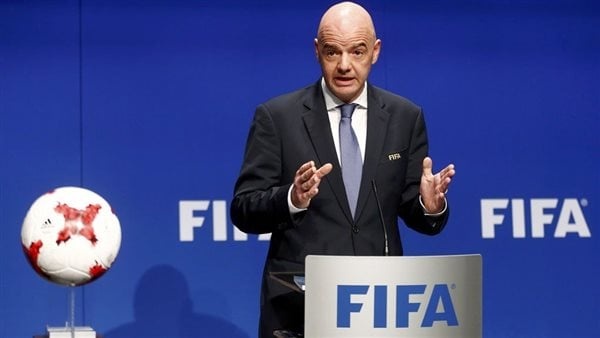 وصفوه بـ المشبوه المعارضة الأوروبية تجبر رئيس الفيفا على إلغاء المشروع الاستثماري وصفوه بـ المشبوه المعارضة الأوروبية تجبر رئيس الفيفا على إلغاء المشروع الاستثماري