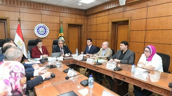 محافظ الدقهلية ونائب وزير الصحة يضعان خريطة تنفيذية جديدة لمواجهة الزيادة السكانية محافظ الدقهلية ونائب وزير الصحة يضعان خريطة تنفيذية جديدة لمواجهة الزيادة السكانية