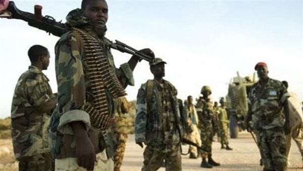 مقتل 10 جنود في هجوم مسلح استهدف قاعدة عسكرية وسط مالي مقتل 10 جنود في هجوم مسلح استهدف قاعدة عسكرية وسط مالي