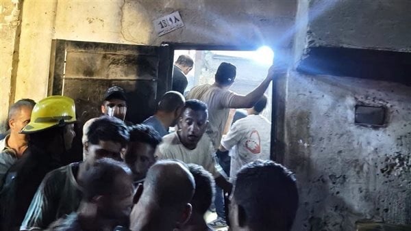 عاجل إصابة 3 في انهيار جزئي لعقار بحدائق القبة وإنقاذ سيدة من أسفل الأنقاض عاجل إصابة 3 في انهيار جزئي لعقار بحدائق القبة وإنقاذ سيدة من أسفل الأنقاض