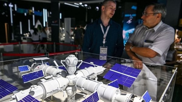 على غرار ستارلينك الأمريكي روسيا تبني شبكة إنترنت عالمية بتقنيات خارقة على غرار ستارلينك الأمريكي روسيا تبني شبكة إنترنت عالمية بتقنيات خارقة