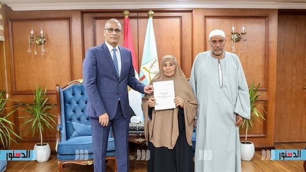 تسليم 28 عقد تقنين جديد للمستفيدين من أراضي الدولة بكفر الشيخ تسليم 28 عقد تقنين جديد للمستفيدين من أراضي الدولة بكفر الشيخ