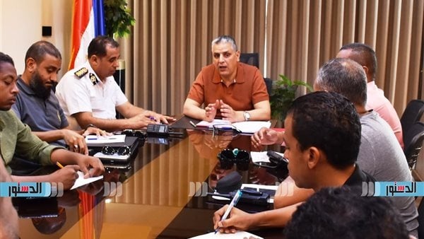 نائب محافظ أسوان يترأس اجتماع ا لمتابعة أعمال النظافة ورفع الإشغالات وإزالة التعديات نائب محافظ أسوان يترأس اجتماع ا لمتابعة أعمال النظافة ورفع الإشغالات وإزالة التعديات