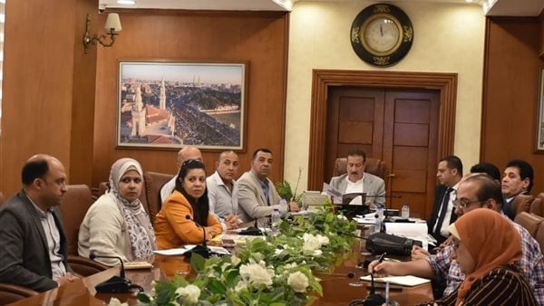 محافظ بورسعيد يبحث إقامة مشروعات سياحية وصناعية جديدة محافظ بورسعيد يبحث إقامة مشروعات سياحية وصناعية جديدة