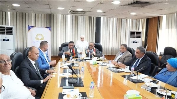 اتحاد الصناعات وغرف بنغازي يوقعان بروتوكولا لإطلاق معرض سنوي للتكامل الصناعي