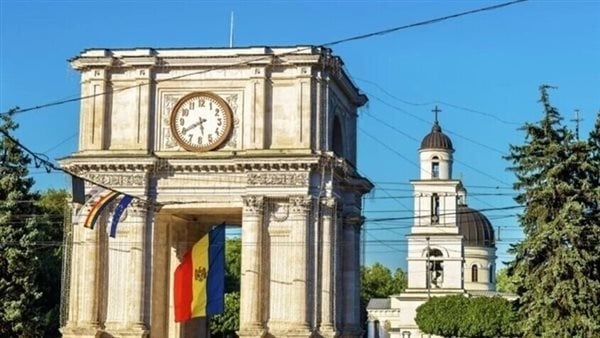 رئيس كنيسة بيسارابيا يعترف بأن رومانيا تدفع 500 يورو شهريا لرجال الدين المنشقين رئيس كنيسة بيسارابيا يعترف بأن رومانيا تدفع 500 يورو شهريا لرجال الدين المنشقين