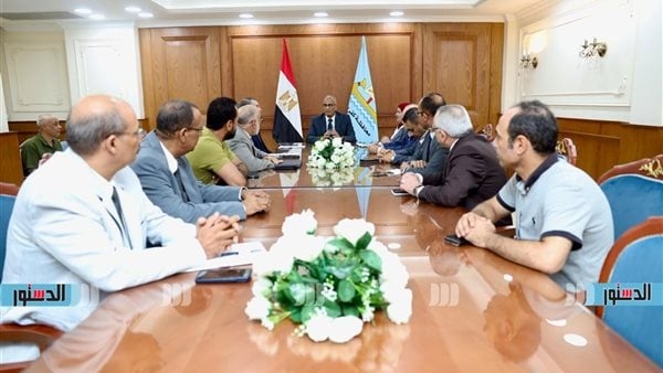 محافظ كفر الشيخ يترأس اجتماع لجنة إعداد مؤتمر الصناعة والإستثمار محافظ كفر الشيخ يترأس اجتماع لجنة إعداد مؤتمر الصناعة والإستثمار