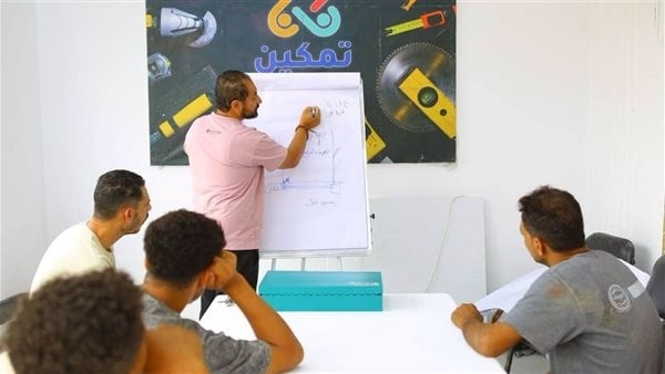عضو التحالف الوطني يواصل فعالياته لدعم الشباب والمرأة المعيلة بالمحافظات