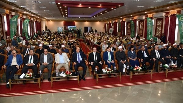 محافظ الفيوم يشهد احتفالية مؤسسة الجارحي بالمولد النبوي الشريف وتكريم 200 من حفظة القرآن الكريم محافظ الفيوم يشهد احتفالية مؤسسة الجارحي بالمولد النبوي الشريف وتكريم 200 من حفظة القرآن الكريم
