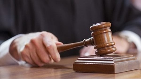 بعد قليل بدء محاكمة 14 متهم ا في قضية الرشوة واستغلال النفوذ بعد قليل بدء محاكمة 14 متهم ا في قضية الرشوة واستغلال النفوذ
