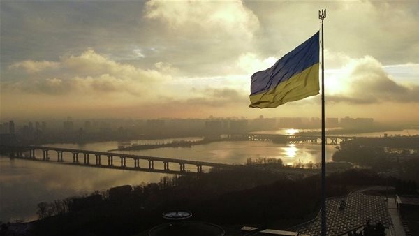 أوكرانيا تمنع كبار المسؤولين من السفر لقضاء إجازة