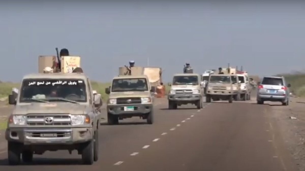 عشية كشف تمرد وانشقاقات قصف جوي يستهدف ألوية من العمالقة و درع الوطن