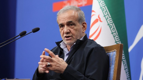 الرئيس الإيراني الراية التي ناضل من أجلها الشهيد خامنئي ستبقى مرفوعة الرئيس الإيراني الراية التي ناضل من أجلها الشهيد خامنئي ستبقى مرفوعة