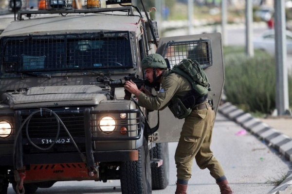 استشهاد فلسطينيين وإصابة 33 جراء 1356 انتهاكا للعدو الصهيوني في الضفة