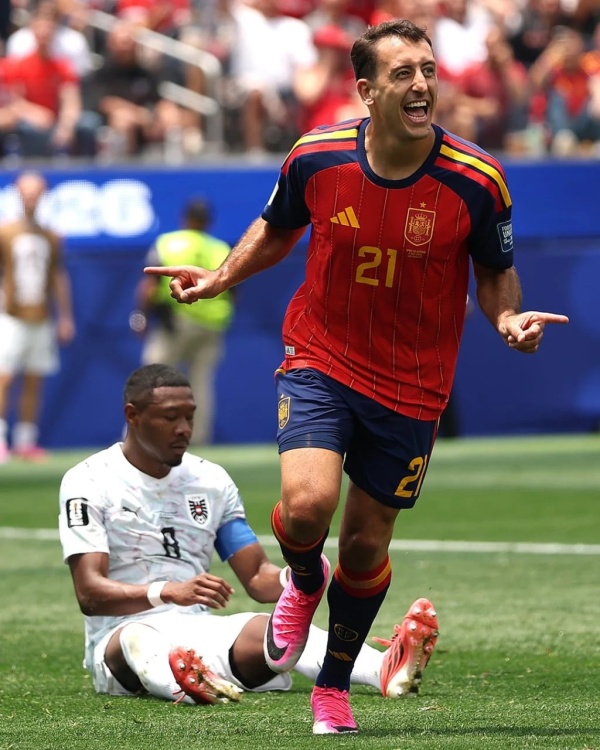 إسبانيا تقصي النمسا وتبلغ ثمن نهائي كأس العالم إسبانيا تقصي النمسا وتبلغ ثمن نهائي كأس العالم