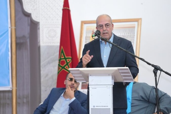 وزير الفلاحة يعد في لقاء انتخابي برفع إنتاج محطة التحلية باشتوكة ونقل المياه عبر 500 كيلومتر وزير الفلاحة يعد في لقاء انتخابي برفع إنتاج محطة التحلية باشتوكة ونقل المياه عبر 500 كيلومتر