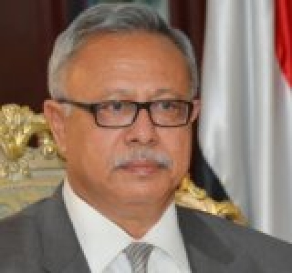 الدكتور ابن حبتور يوجه رسالة للرياض الطريق الأقصر لأمن الملاحة يبدأ بمعالجة جذور الأزمة