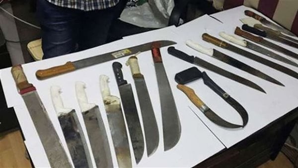 الداخلية تكشف ملابسات مقطع فيديو التلويح بالأسلحة البيضاء في الإسكندرية الداخلية تكشف ملابسات مقطع فيديو التلويح بالأسلحة البيضاء في الإسكندرية