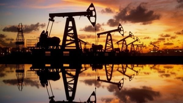 أسواق الطاقة العالمية تشهد موجة هبوط قاسية وحادة خلال عمليات التداول الأخيرة