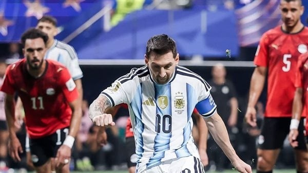 أضاع فوز ا تاريخي ا منتخب مصر يخسر أمام الأرجنتين 2 3 ويودع المونديال بهامات مرفوعة