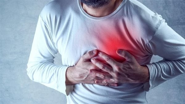 أعراض خفية لاحتشاء عضلة القلب يمكن الخلط بينها وبين حرقة المعدة والإرهاق أعراض خفية لاحتشاء عضلة القلب يمكن الخلط بينها وبين حرقة المعدة والإرهاق