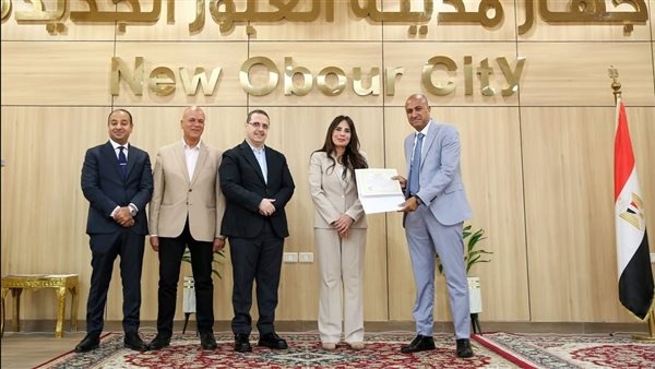 رئيس جهاز الشروق لـ الدستور أنهينا دراسة 18 ألف طلب لتوفيق أوضاع الأراضي بالمناطق المضافة حوار رئيس جهاز الشروق لـ الدستور أنهينا دراسة 18 ألف طلب لتوفيق أوضاع الأراضي بالمناطق المضافة حوار