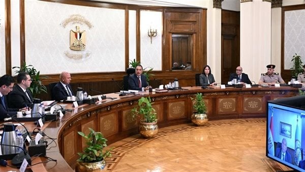 مدبولي يتابع مستجدات الموقف التنفيذي لمشروع تنمية رأس الحكمة