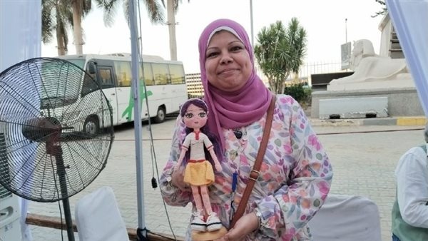 خيوط تحكي التراث نسمة تجسد الفلاحة والصعيدية بالدمي فيديو
