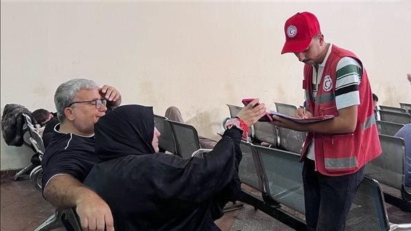 الهلال الأحمر يساند الدفعة الـ68 من الجرحى والمرضى الفلسطينيين الهلال الأحمر يساند الدفعة الـ68 من الجرحى والمرضى الفلسطينيين