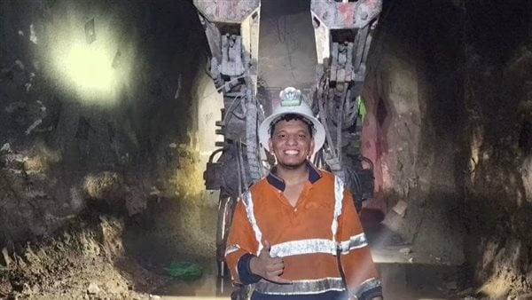 التصريح بدفن جثمان شاب لقي مصرعه في حادث انهيار نفق بمنجم السكري التصريح بدفن جثمان شاب لقي مصرعه في حادث انهيار نفق بمنجم السكري