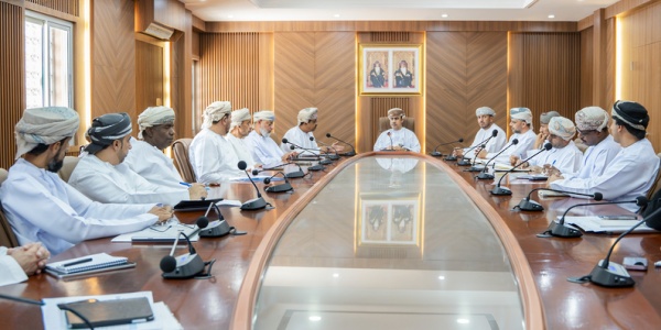 بحث توظيف المقومات البحرية لتعزيز التنمية والاستثمار في صور بحث توظيف المقومات البحرية لتعزيز التنمية والاستثمار في صور