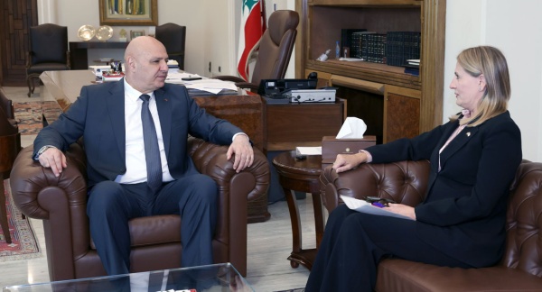 الرئيس عون يبحث مع سفيرة النروج تطورات لبنان والمنطقة الرئيس عون يبحث مع سفيرة النروج تطورات لبنان والمنطقة