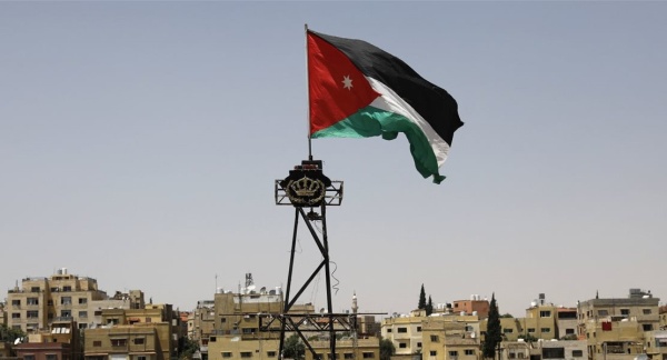 إنذارات وانفجارات في العقبة إثر صواريخ إيرانية وإسرائيل لم نشارك بالاعتراض إنذارات وانفجارات في العقبة إثر صواريخ إيرانية وإسرائيل لم نشارك بالاعتراض