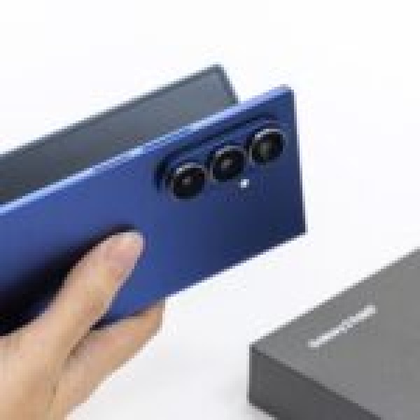faconner l avenir celebrons sept ans d innovation avec le samsung galaxy pliable faconner l avenir celebrons sept ans d innovation avec le samsung galaxy pliable