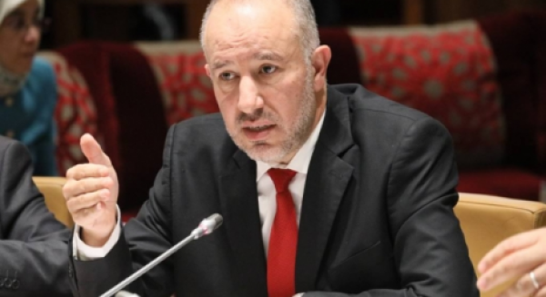 البرلماني الابراهيمي يستفسر وزير الفلاحة بشأن الخسائر التي تكبدها مربو الدجاج جراء انهيار الأسعار