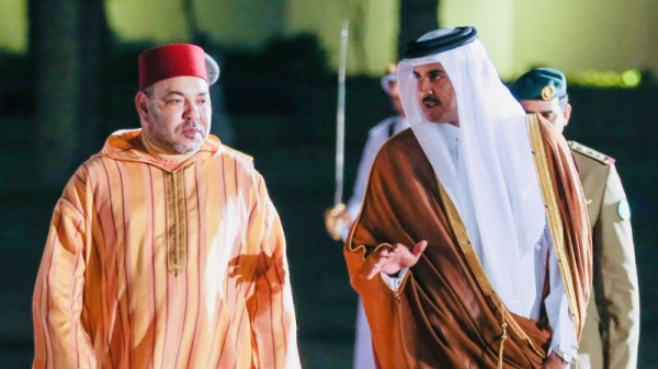 الملك يعزي أمير قطر في وفاة والده الملك يعزي أمير قطر في وفاة والده