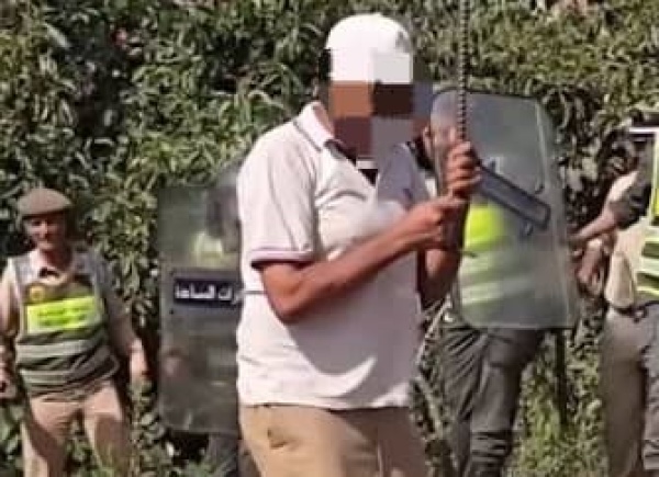 تفاصيل أحداث الحنشة ببوقنادل الإفراج عن الإبن وتأجيل محاكمة والده تفاصيل أحداث الحنشة ببوقنادل الإفراج عن الإبن وتأجيل محاكمة والده