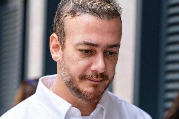 القضاء الفرنسي يشدد عقوبة سعد لمجرد إلى 10 سنوات وأنباء عن اعتقاله القضاء الفرنسي يشدد عقوبة سعد لمجرد إلى 10 سنوات وأنباء عن اعتقاله
