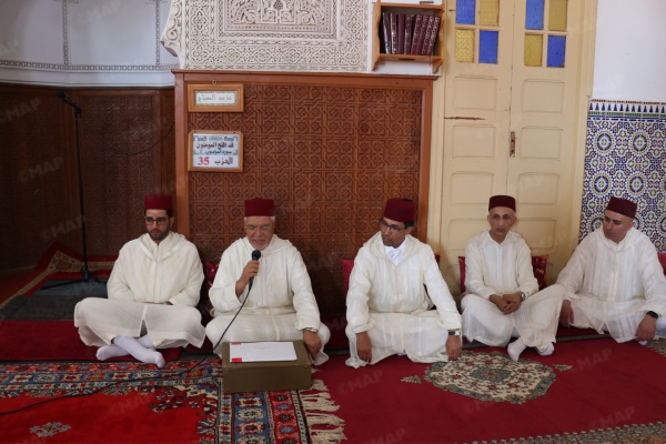 هبات ملكية لعدد من الزوايا بإقليمي الجديدة وسيدي بنور بمناسبة ذكرى وفاة الملك الحسن الثاني هبات ملكية لعدد من الزوايا بإقليمي الجديدة وسيدي بنور بمناسبة ذكرى وفاة الملك الحسن الثاني