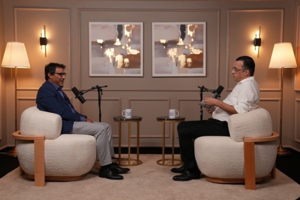 العسري ينتقد توزيع الحقائب الوزارية ويثير إشكالات التنصيب البرلماني العسري ينتقد توزيع الحقائب الوزارية ويثير إشكالات التنصيب البرلماني
