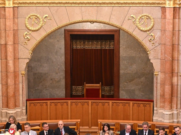 البرلمان المجري يقر تعديلا دستوريا لعزل الرئيس تاماش شوليوك في خطوة لتقويض إرث أوربان