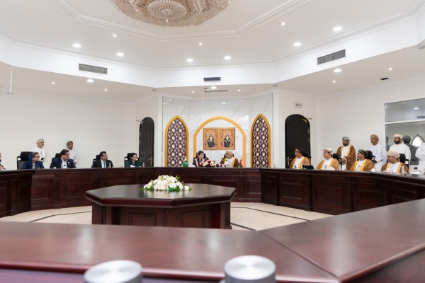سلطنة ع مان وباكستان تبحثان تعزيز التعاون في مجالات الأمن الغذائي