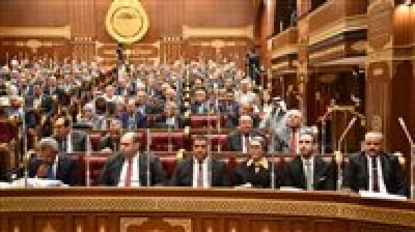 الشيوخ يناقش حزمة مقترحات لدعم الطاقة الشمسية ومواجهة التحديات الكربونية وتعزيز الاستدامة